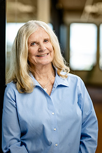 Lynn Hovda, DVM, RPh, MS, BS, ACVIM